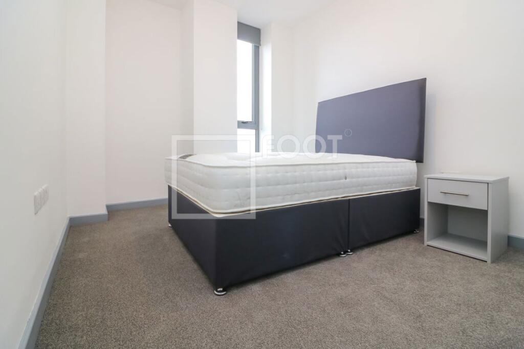 Apartment in Bradford - View 4