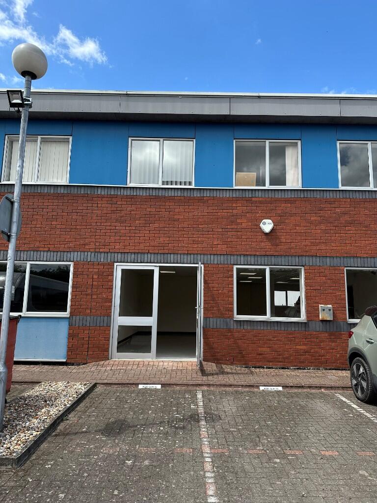 Main image of property: 3A Kingfisher Court, Newbury, Berkshire, RG14