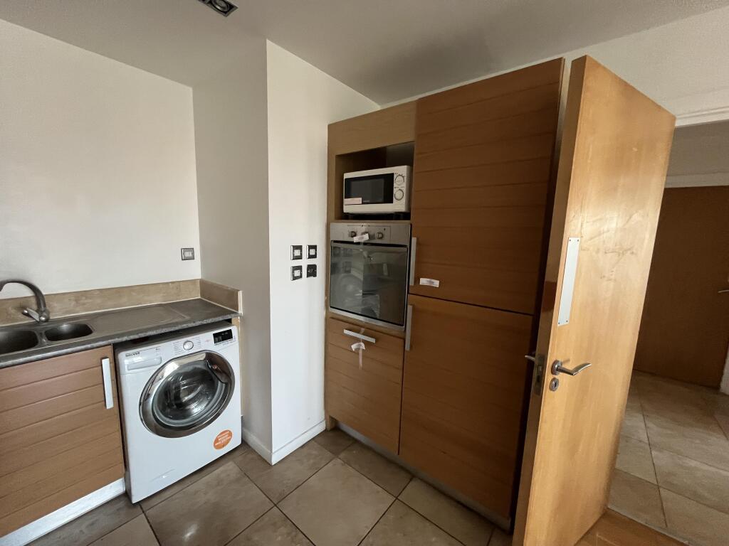 Apartment in London - View 5