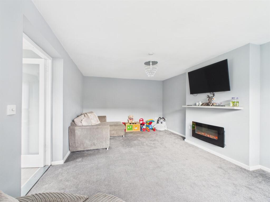 Westley Crescent, Little Eaton, Derby photo 4