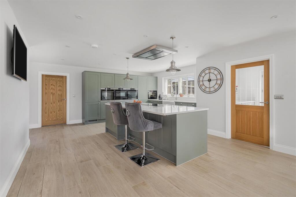 Arthurs Way, Moor Road, Fordham photo 4