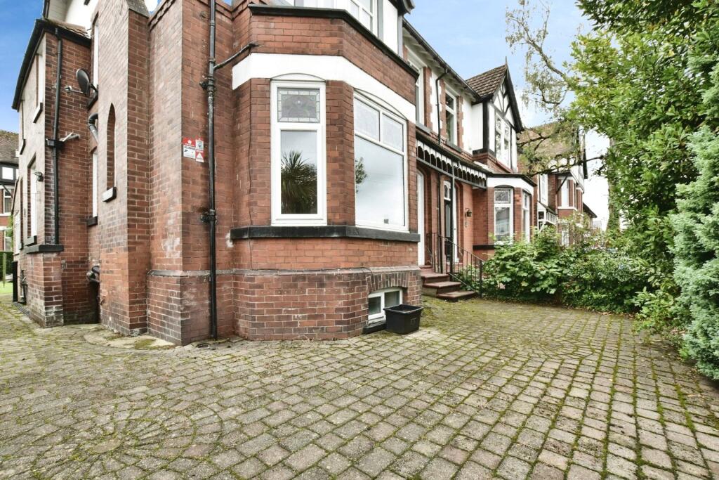 House in Trafford, Greater Manchester - View 5