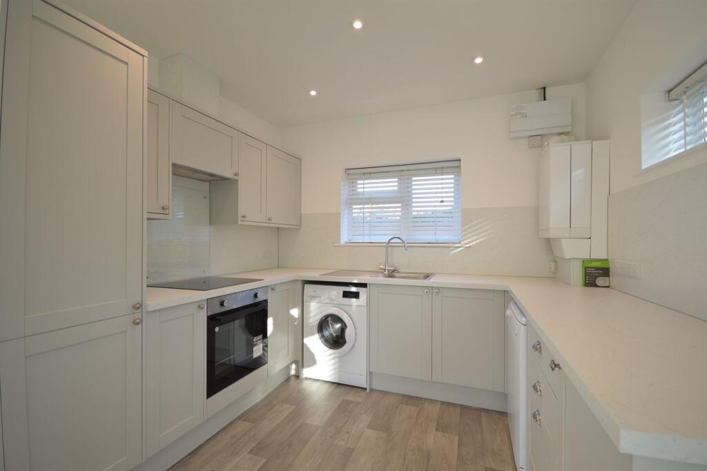3 Brick Works Cottage, Brooks lane, Bosham, PO18 8AJ photo 2