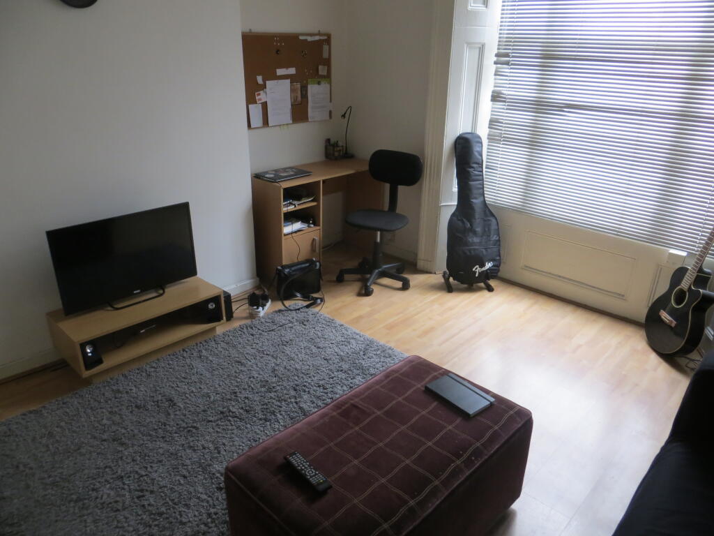 Apartment in London - View 2