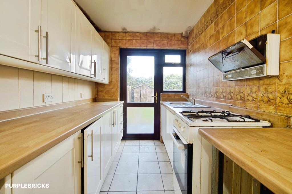 Sandford Road, London, E6 photo 4