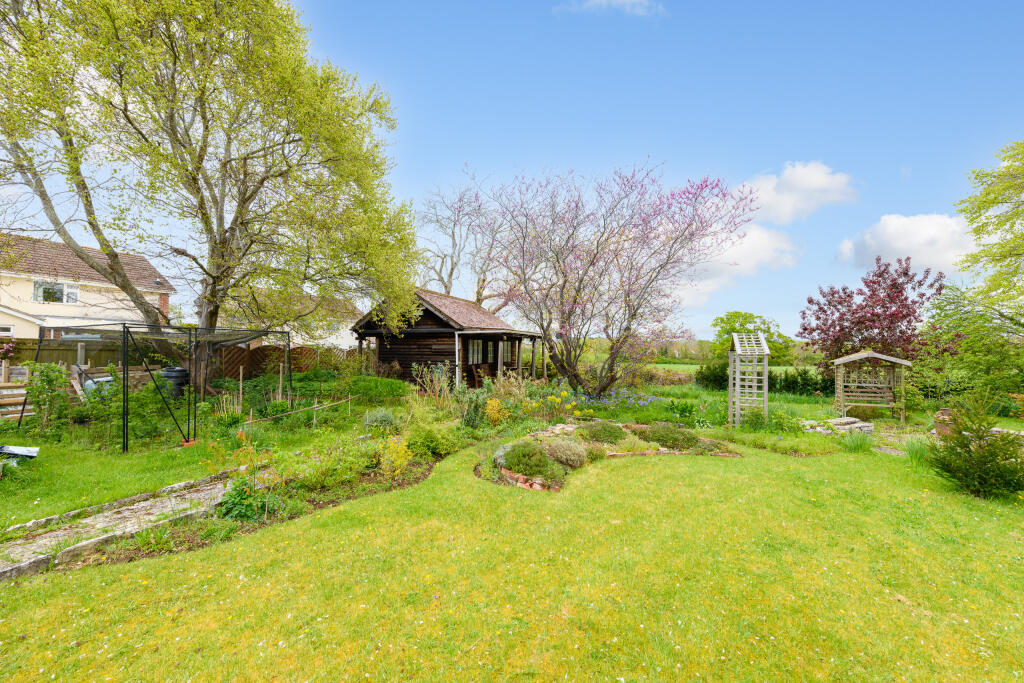 Additional image 17 of Burleigh Lane, Street