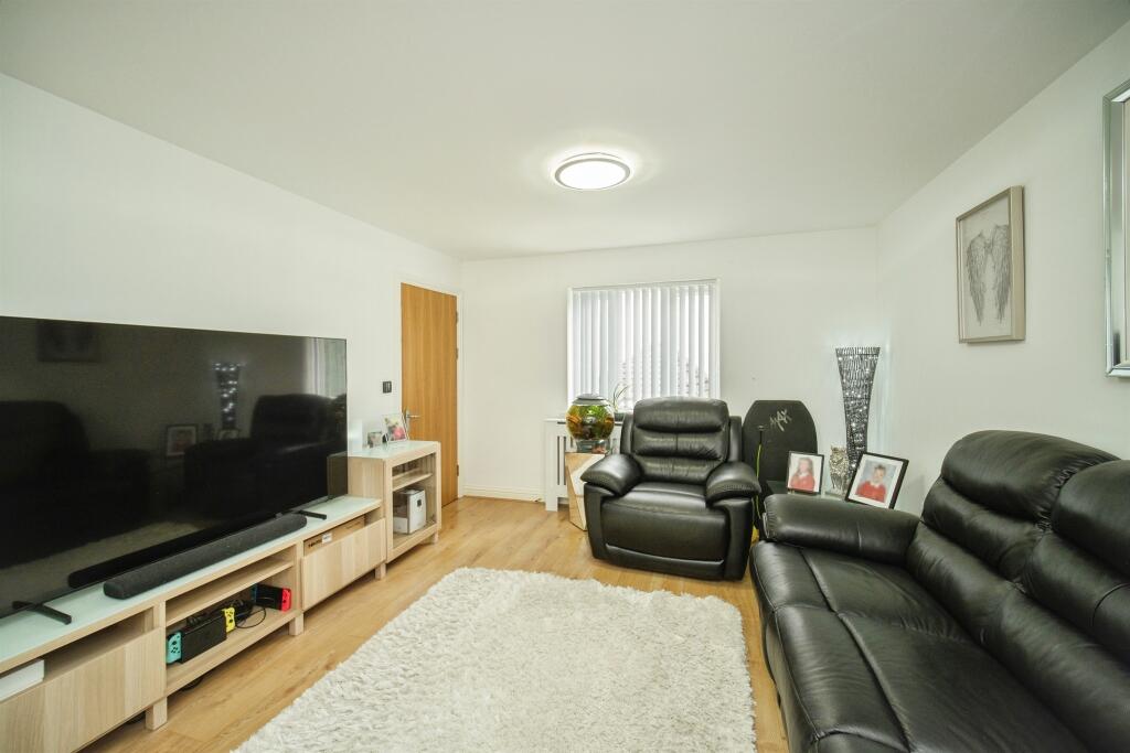 Skippetts Gardens, Basingstoke - View 6
