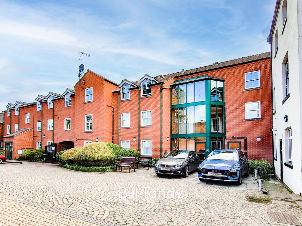 Main image of property: Frog Lane, Lichfield, WS13