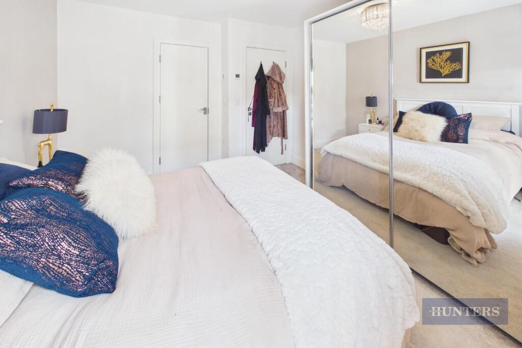 Apartment in Southampton - View 5