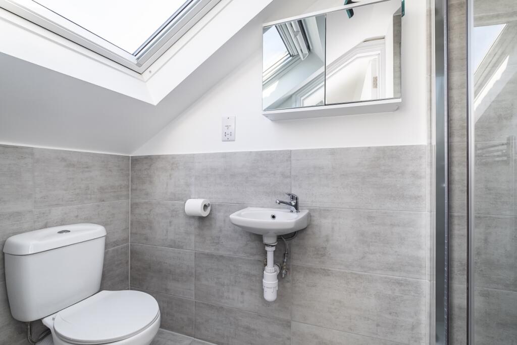 Apartment in London - View 5