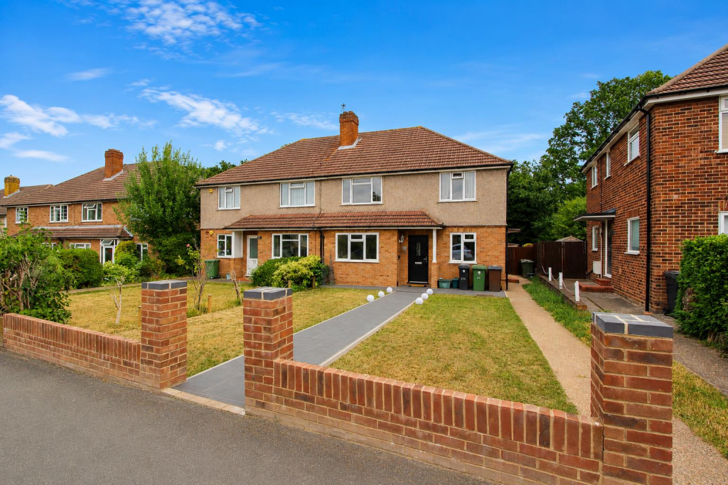Main image of property: Stoneleigh Park Road, Stoneleigh, Epsom
