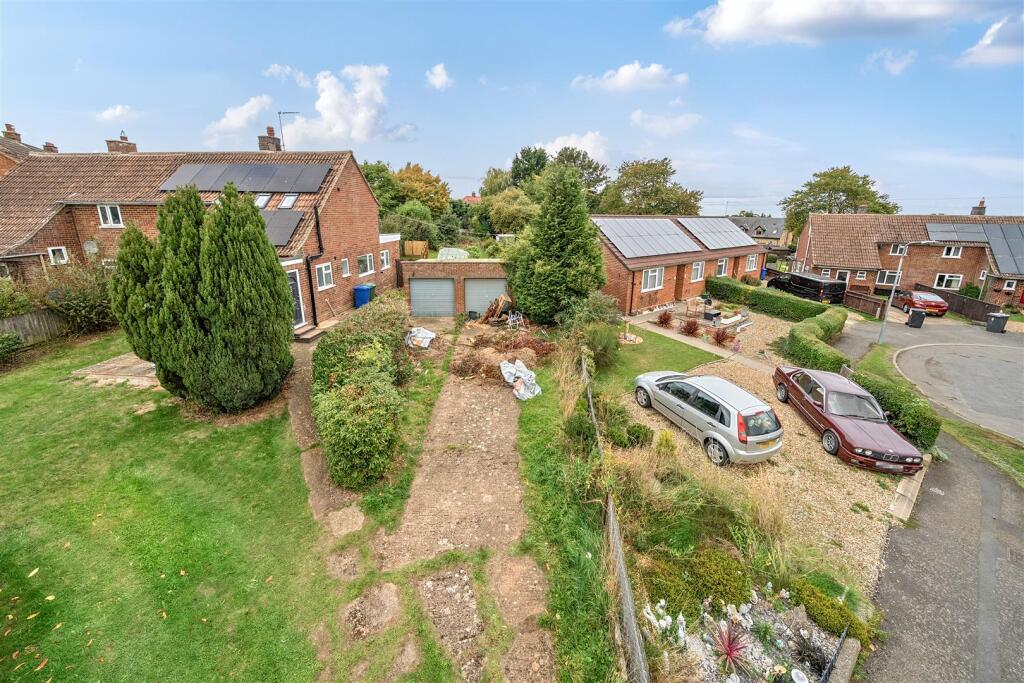 Leys Road, Pattishall, NN12