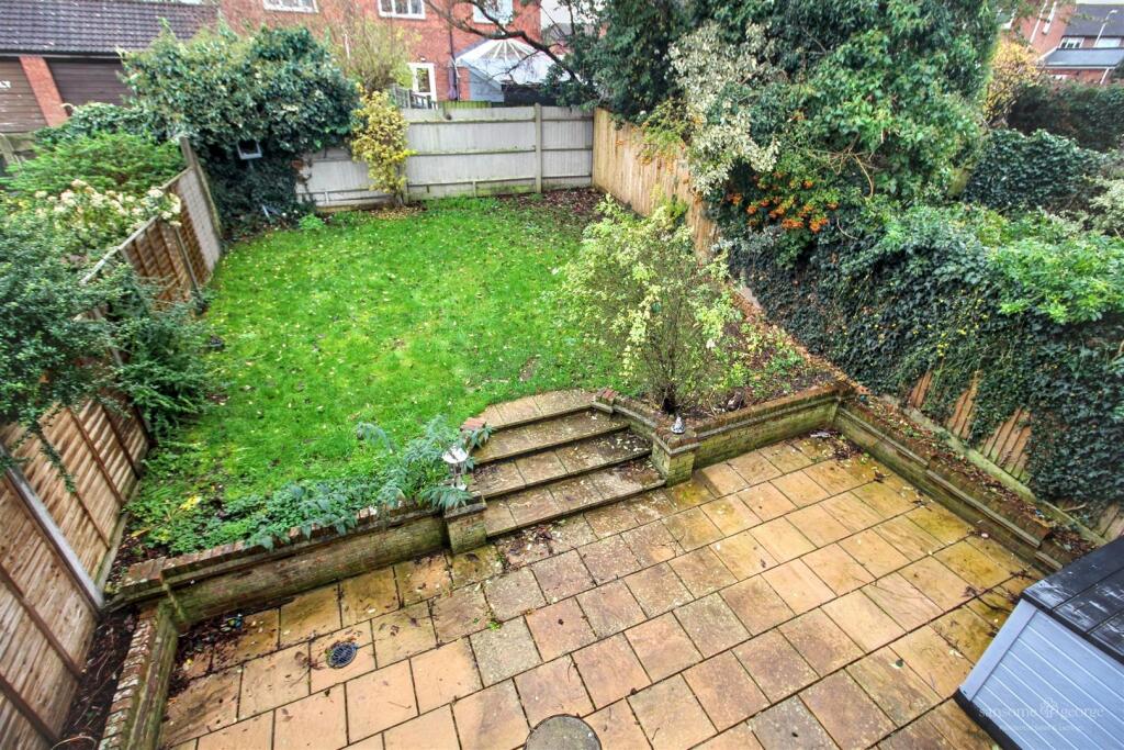 Brierley Place, Tilehurst, Reading photo 4