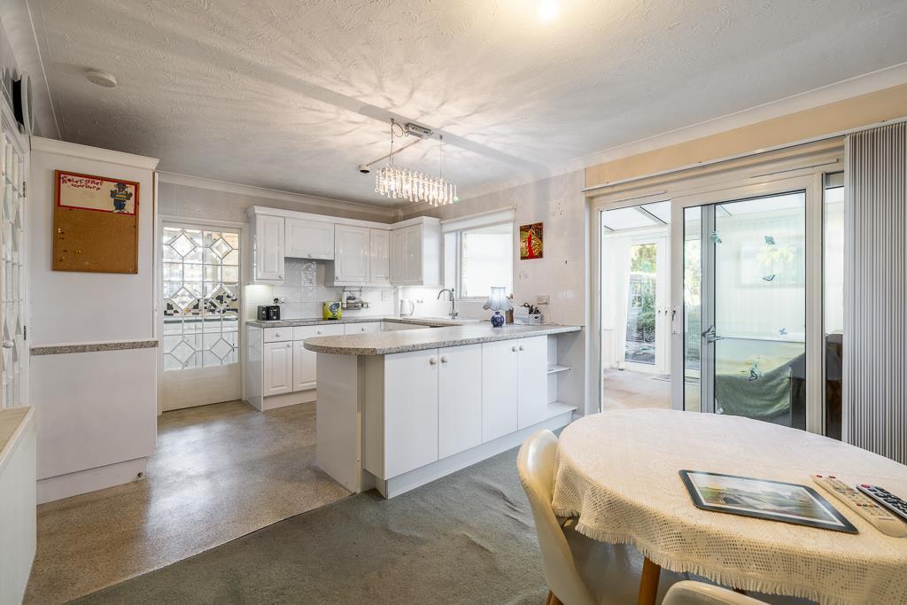 House in Spalding, Clay Lake - View 4