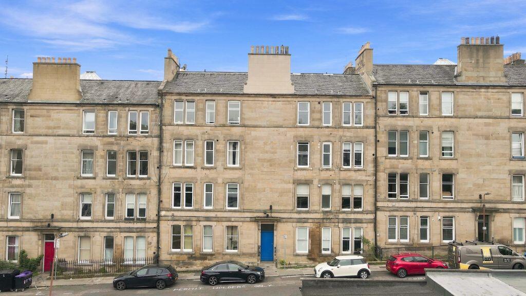Main image of property: 3F2, 5 Comely Bank Row, EDINBURGH, EH4 1DZ
