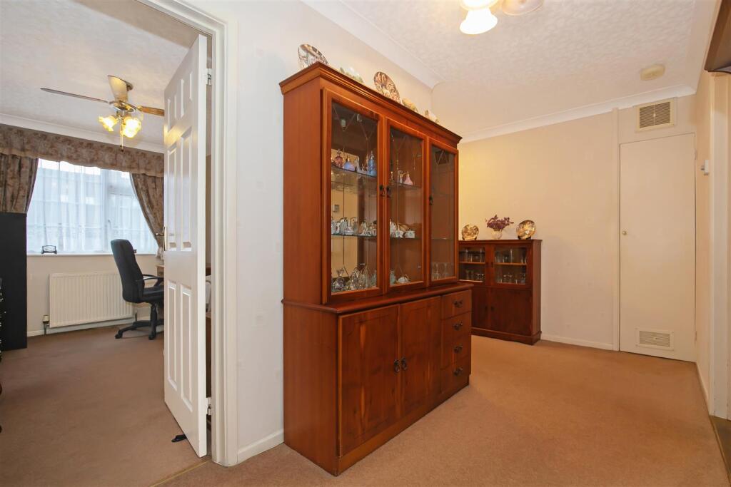 House in Bristol, Winterbourne - View 4