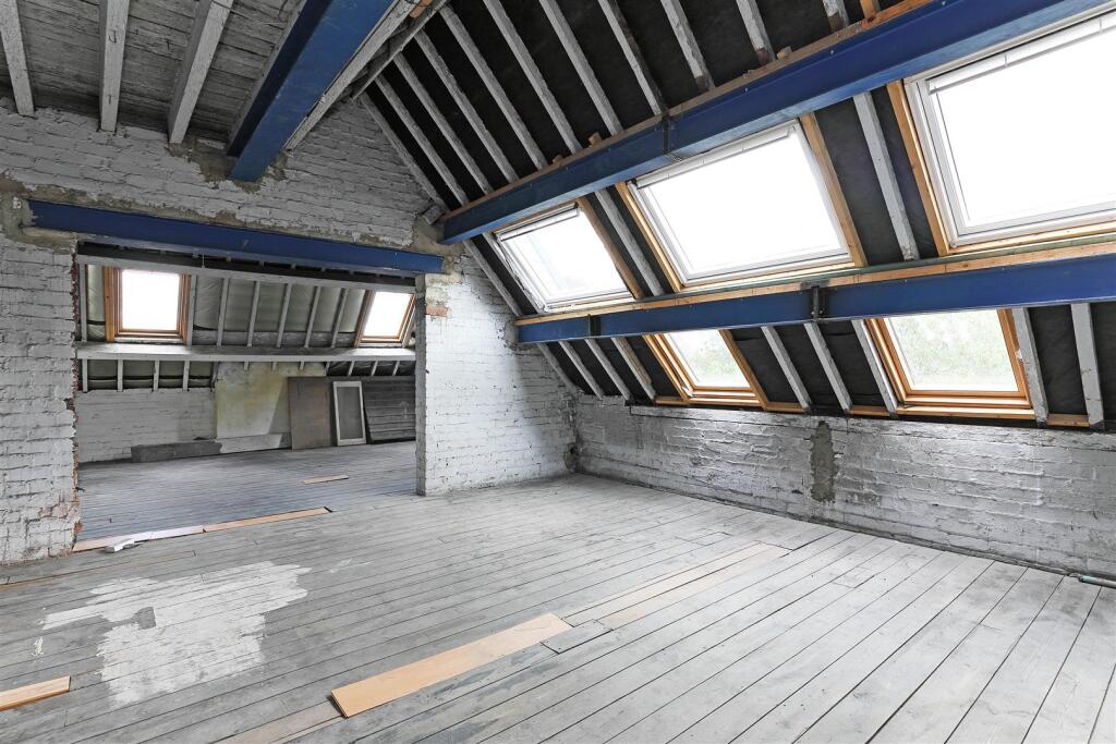 Additional image 33 of Upper Syke, Clayton Lane, Clayton, BD14 6PD