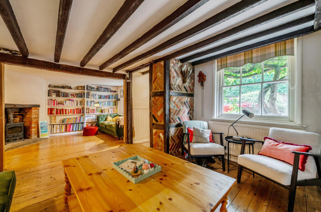 House in Crondall - More