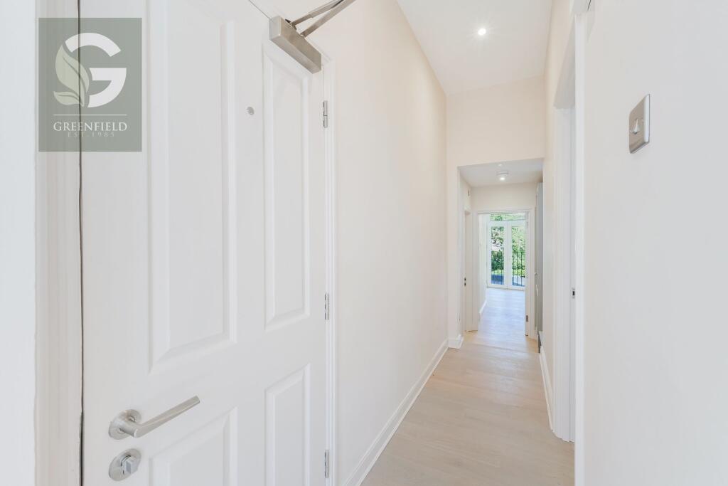Apartment in London, Merton - View 5