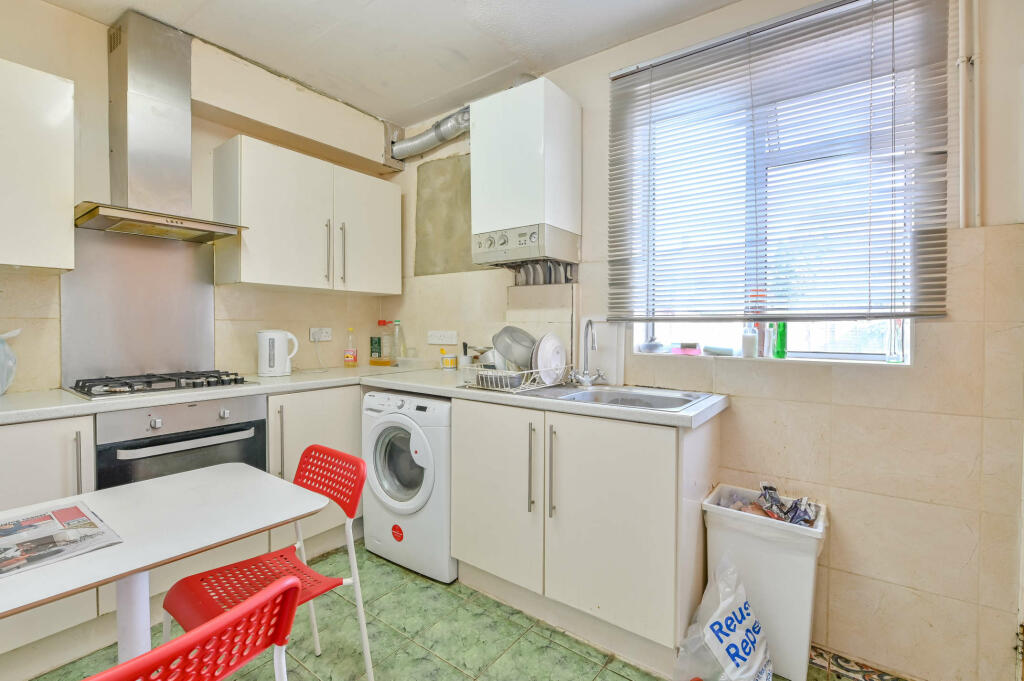 Greenford Avenue, Southall photo 3