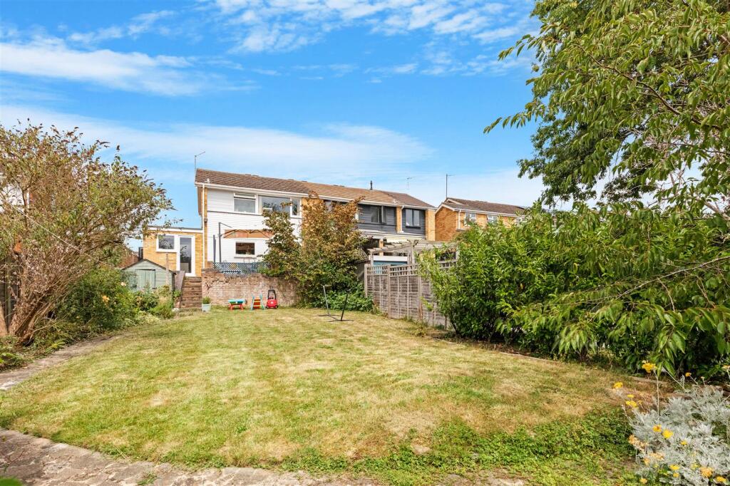 St. Johns Road, Kettering - View 4