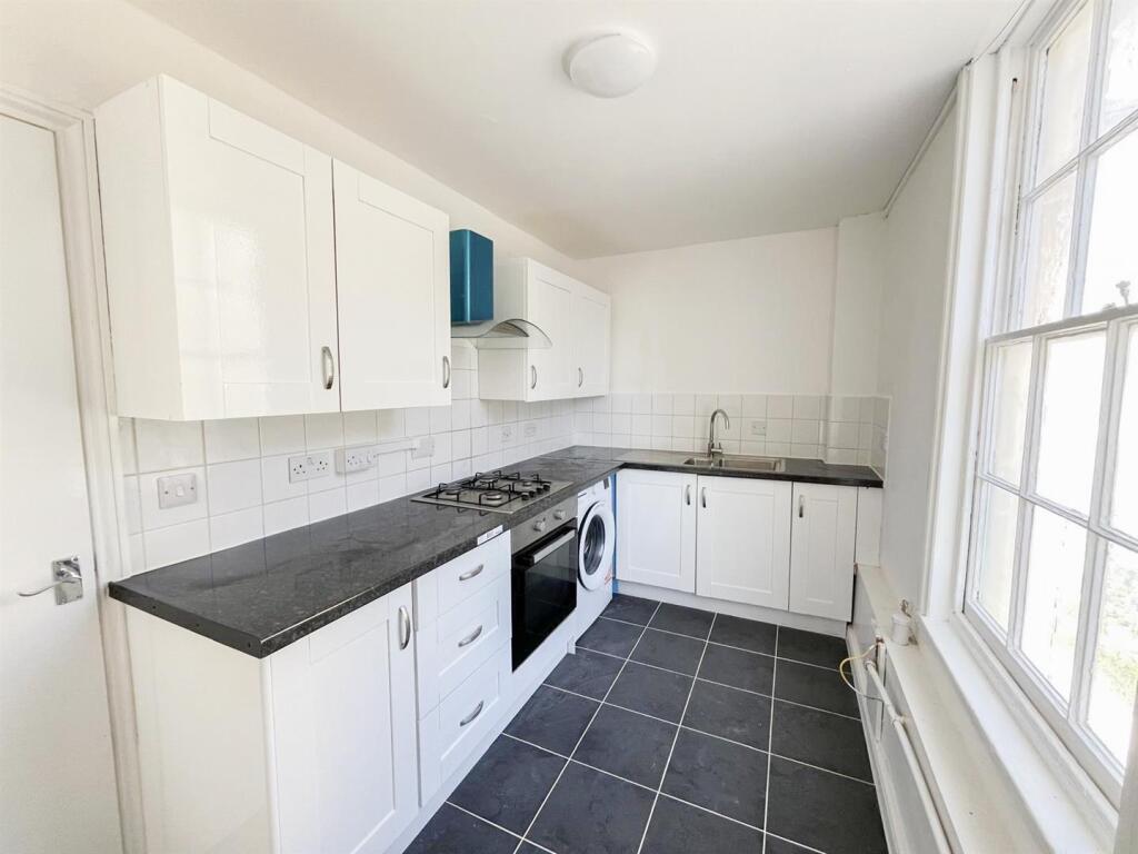 Apartment in Tonbridge - View 2