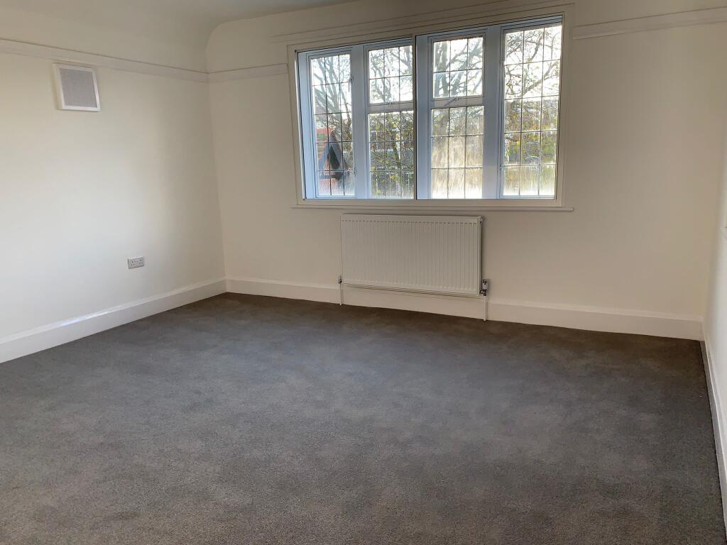 Apartment in Watford - View 4