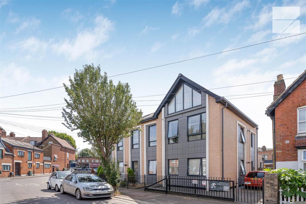 Main image of property: Willow Street, Chingford