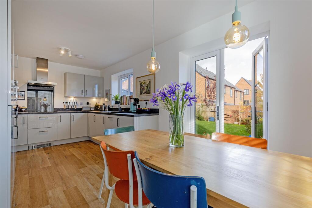 Blackthorn Mews, Wingerworth, Chesterfield - View 3