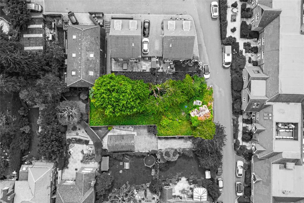 Main image of property: Chartridge Lane, Chesham, Buckinghamshire, HP5