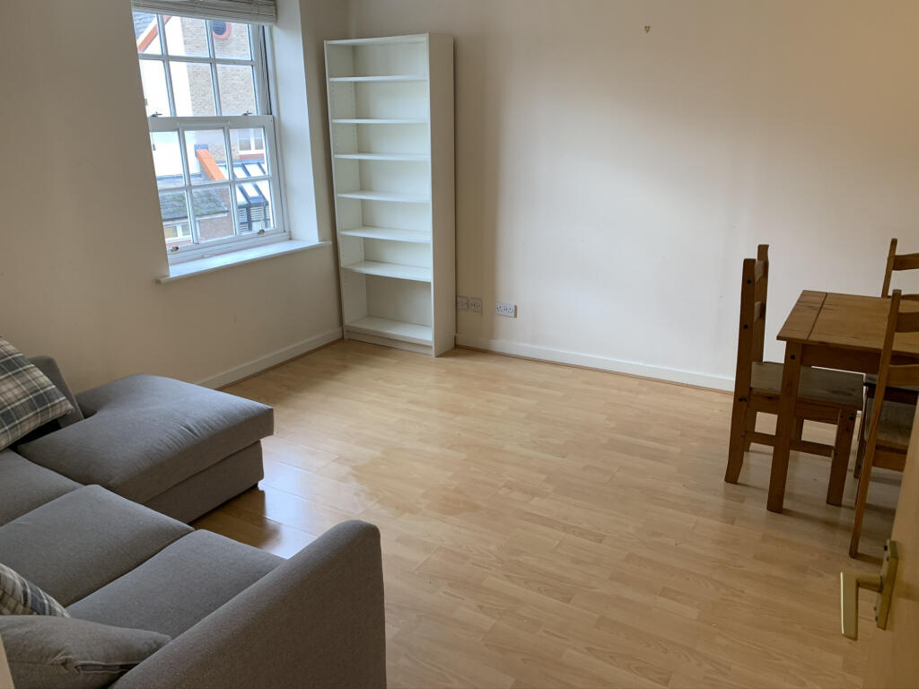 Apartment in London - View 5