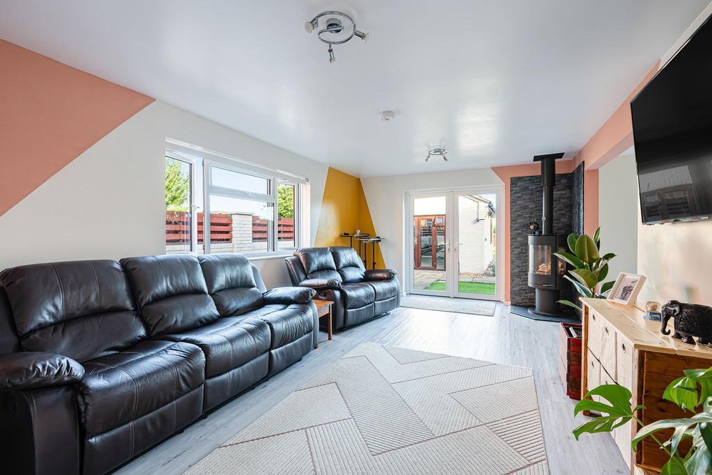 House in Fenland, Parson Drove - More