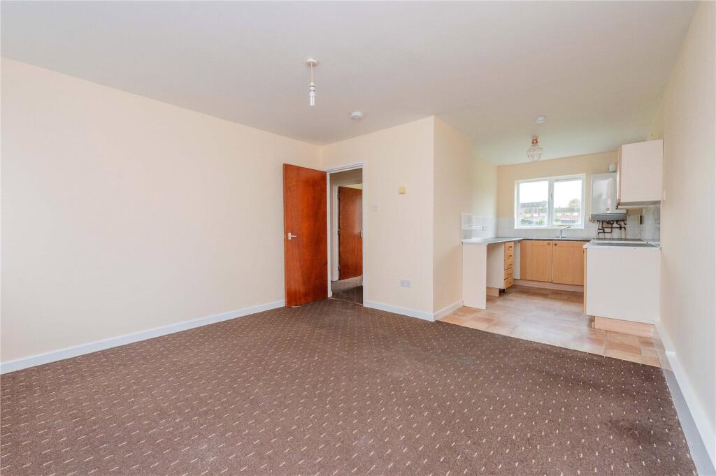 Queens Court, Madeley, Telford, Shropshire, TF7 photo 3