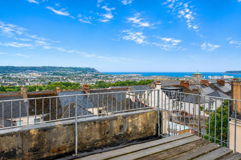 House in Plymouth - View 5