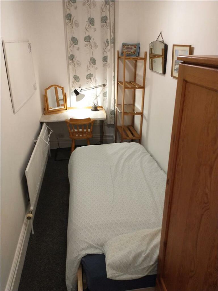 1 bedroom house share for rent
