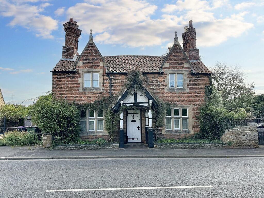 House in South Kesteven, Belton and Manthorpe