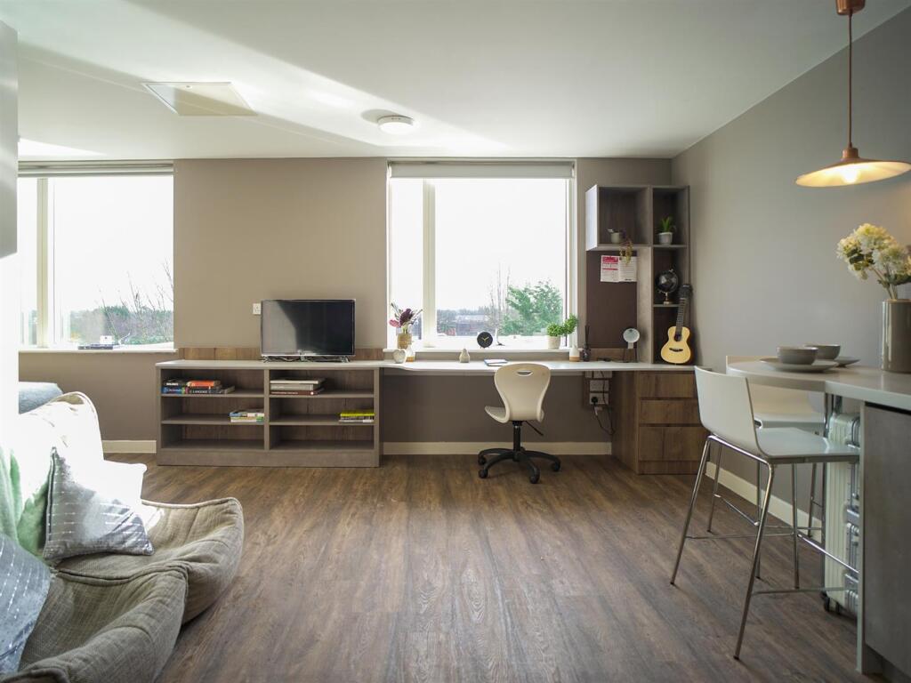 Additional image 34 of Birmingham | Student | September | B29