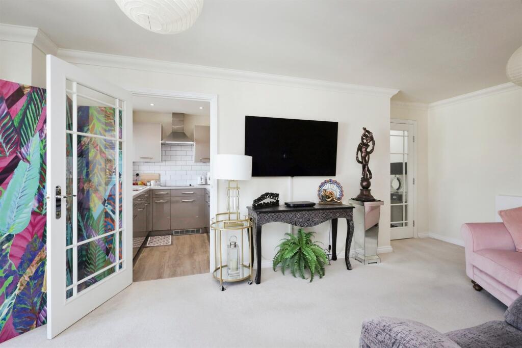 Southfields Road, Eastbourne photo 5
