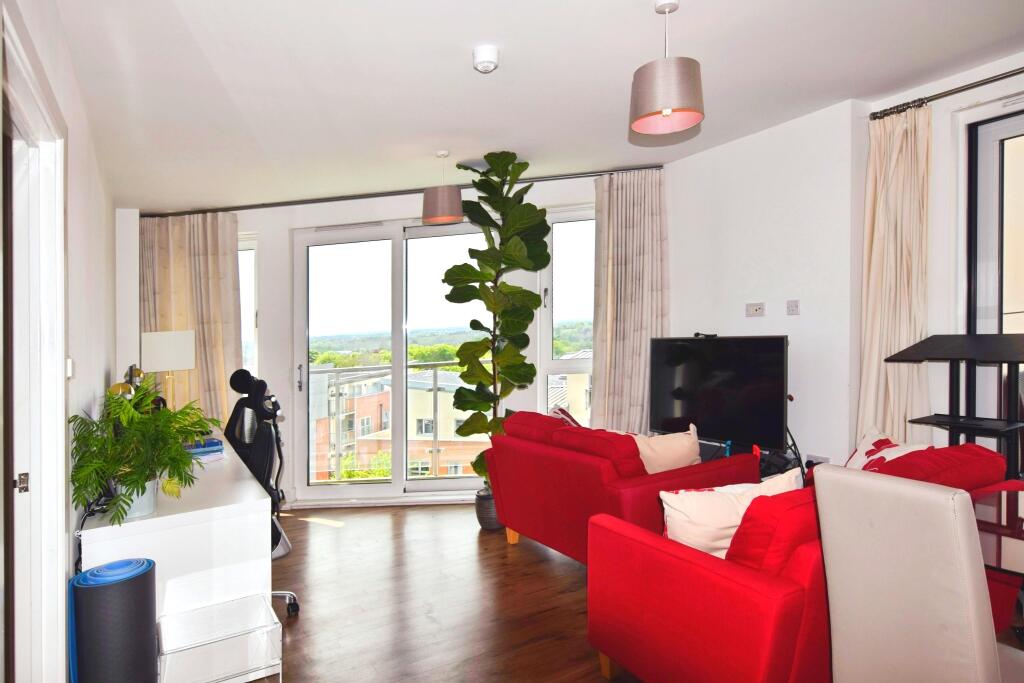 Apartment in St Albans - View 4