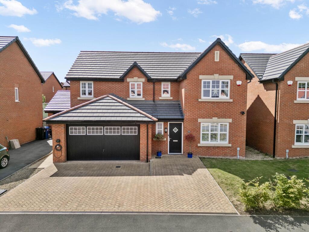 Main image of property: Winterbourne Gardens, Warrington, WA4
