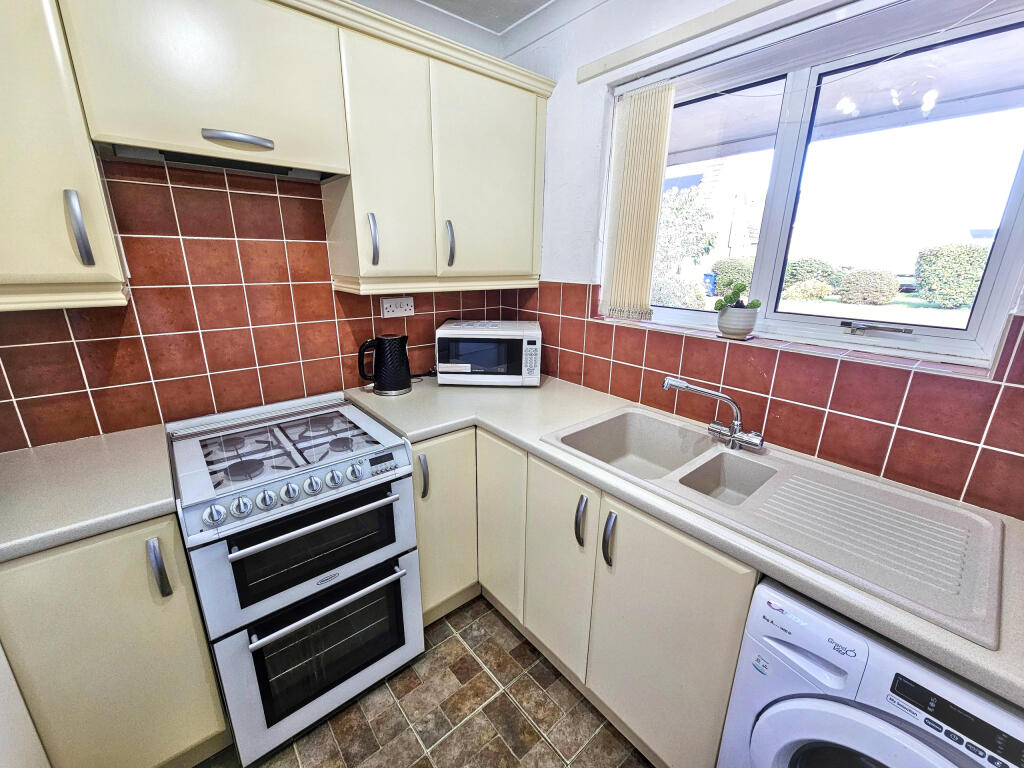 House in Peterborough - View 5