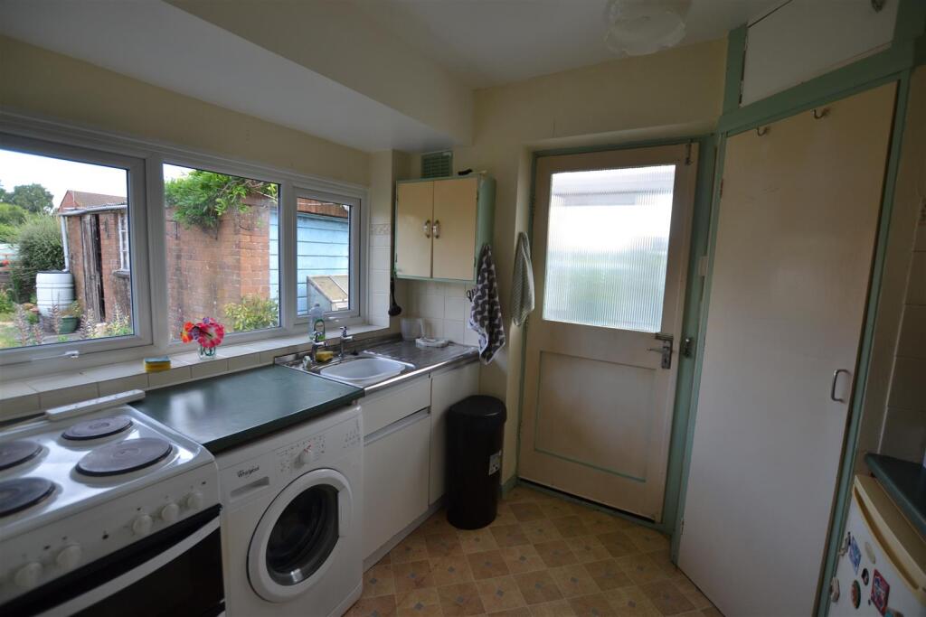 House in Leominster, Herefordshire - View 5