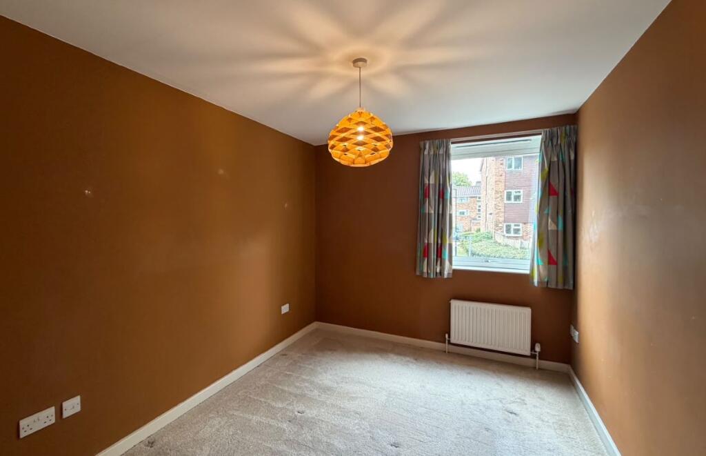 Apartment in Croydon - View 2