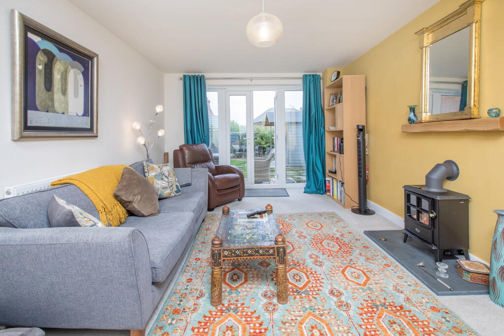 Woodward Drive, Market Harborough, LE16 7GE photo 4