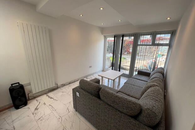 House in Cardiff, Maindy, Cathays - More