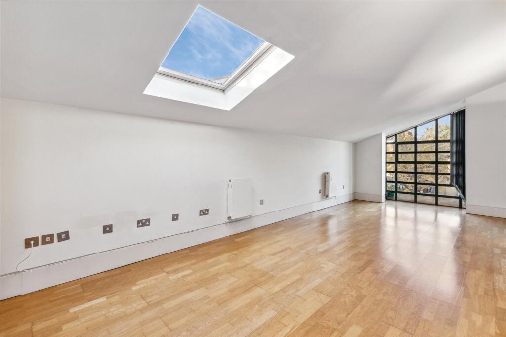 4 bedroom semi-detached house for rent