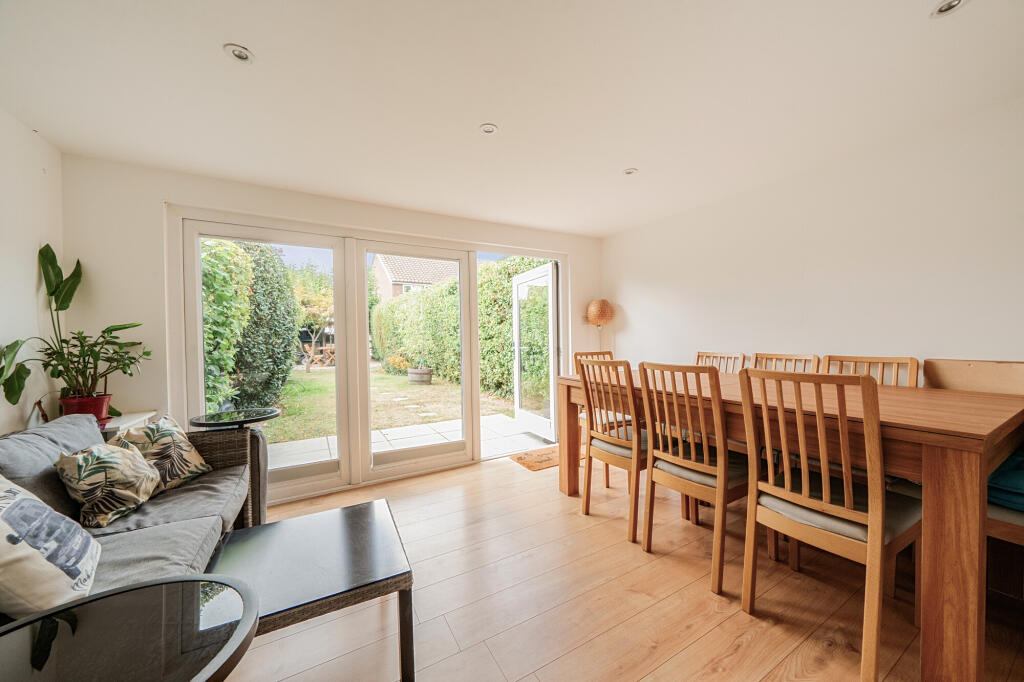House in Redhill - View 5