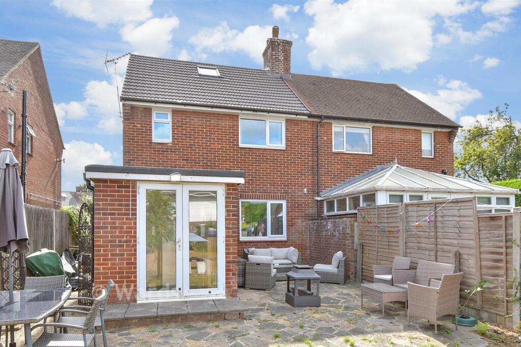 House in Tonbridge - More