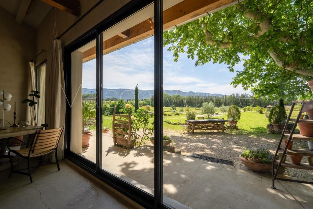 Main image of property: Provence-Alps-Cote d`Azur, Vaucluse, Taillades