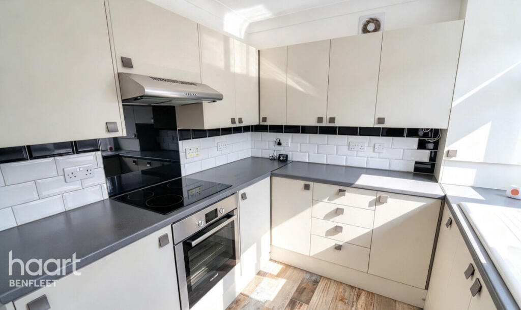 Main image of property: Hart Road, Benfleet